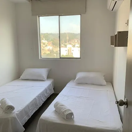 Comodo Apto 3 Hab Cerca A La Playa Apartamento *